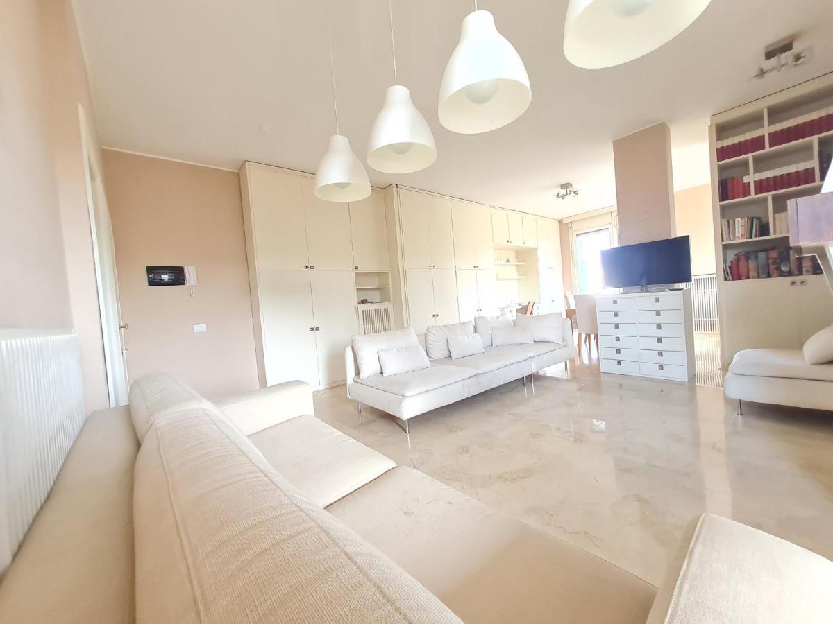 Ottoboni Charme Apartment With Terrace Milano Esterno foto